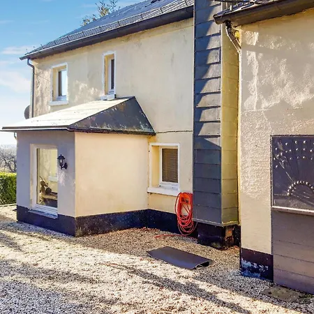 4 Bedroom In *